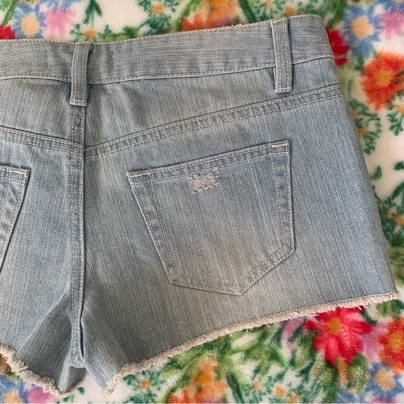 Women’s Junior’s 26 FOREVER TWENTYONE DENIM Short Shorts Light Denim Button Fly - Picture 10 of 14